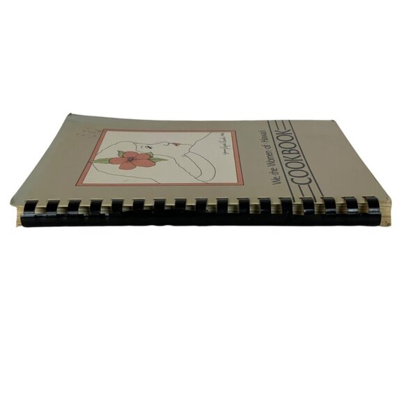 We The Women Of Hawaii Cookbook Spiral Bound Vintage 1980s Recipes - Picture 2 of 9